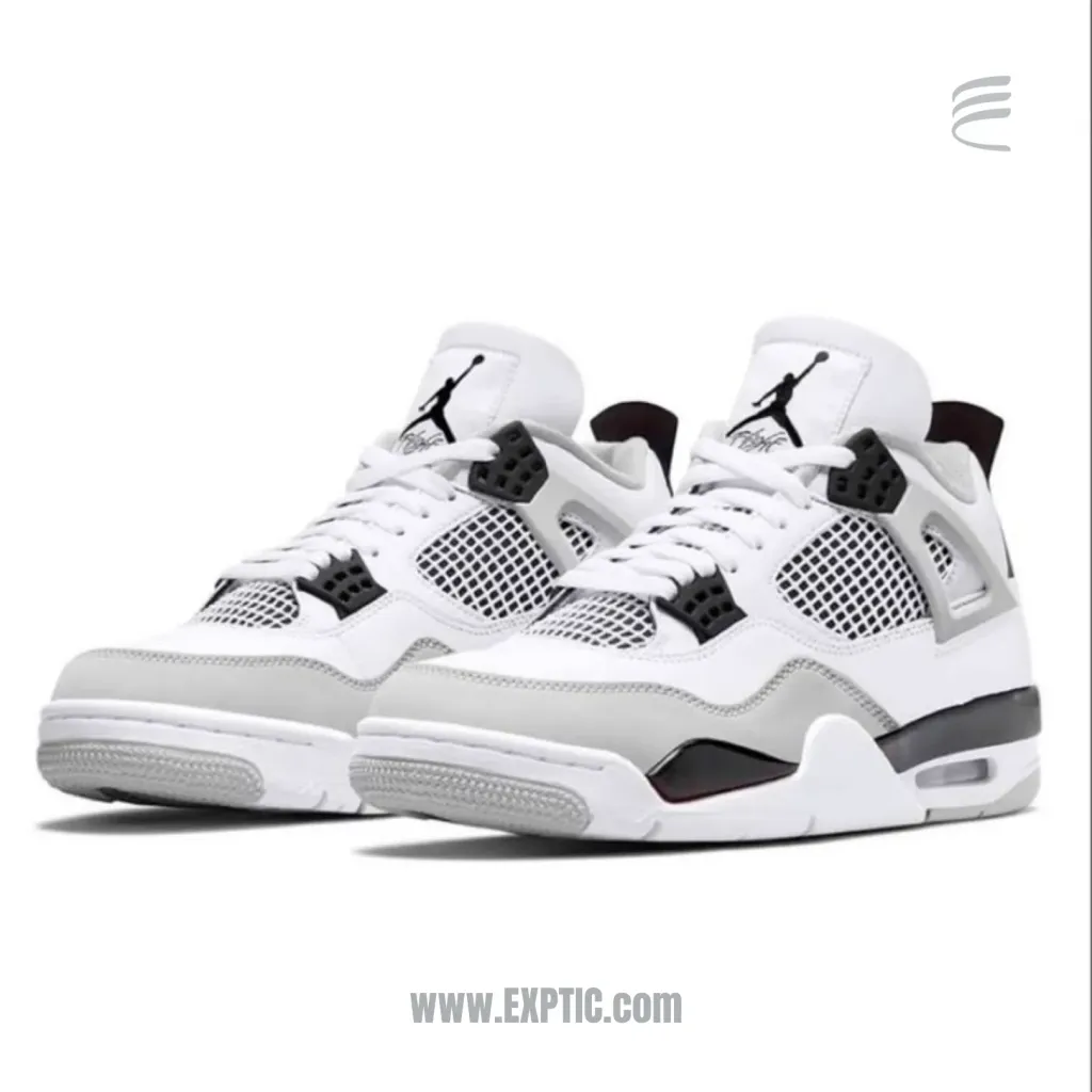 Air Jordan 4 Militery Black