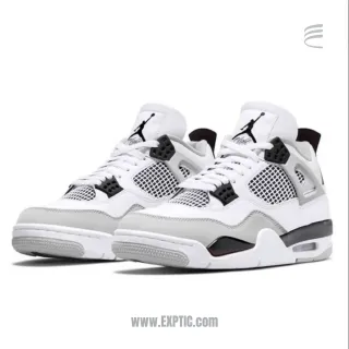 Air Jordan 4 Militery Black