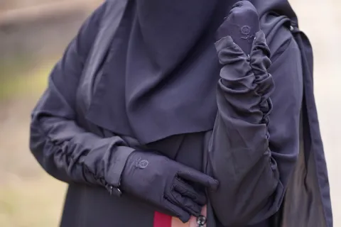 Premium Abaya "Ameerah Veil"