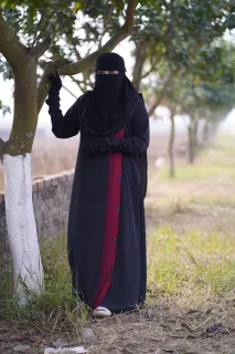 Premium Abaya "Ameerah Veil"
