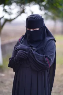 Premium Abaya "Najma Noir"