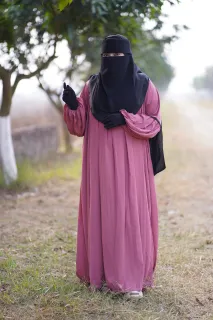 Premium Abaya "Najma Noir"