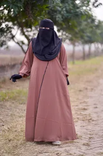 Premium Abaya "Noor Al-Haya"