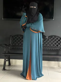 Premium Abaya "Zaynah Essence"