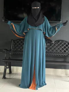 Premium Abaya "Zaynah Essence"